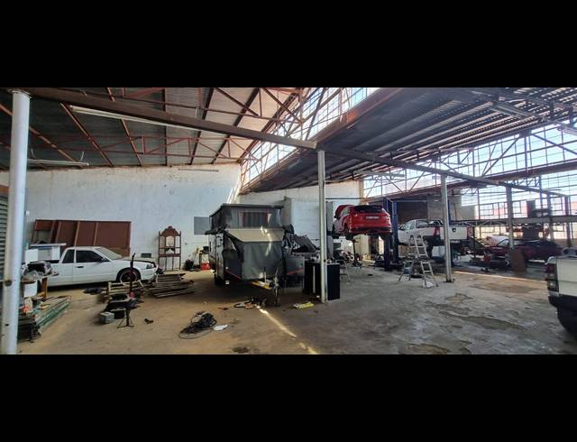 450M² WAREHOUSE TO LET IN KRUGERSDORP CENTRAL
